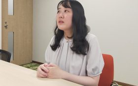 営業先輩社員画像