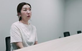 営業先輩社員画像